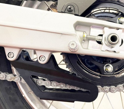 APRILIA Prowadnica Łańcucha Do Modelu Tuareg 660