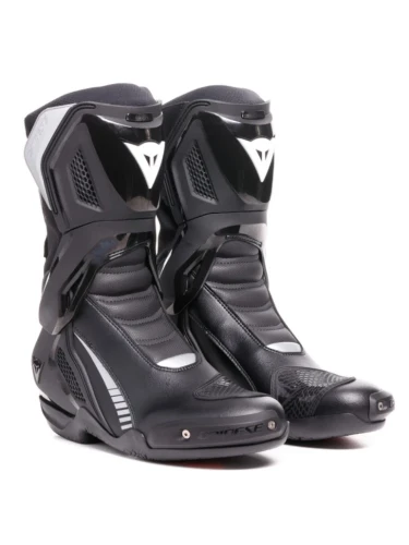 pol_pl_Buty-motocyklowe-Dainese-Nexus-3-In-Out-czarne-222080_1.webp